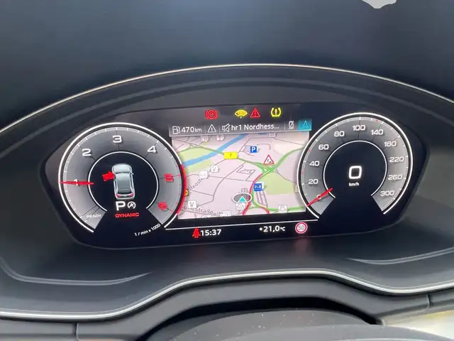 Audi Q5 view 13