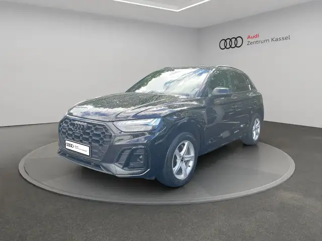 Audi Q5 view 2