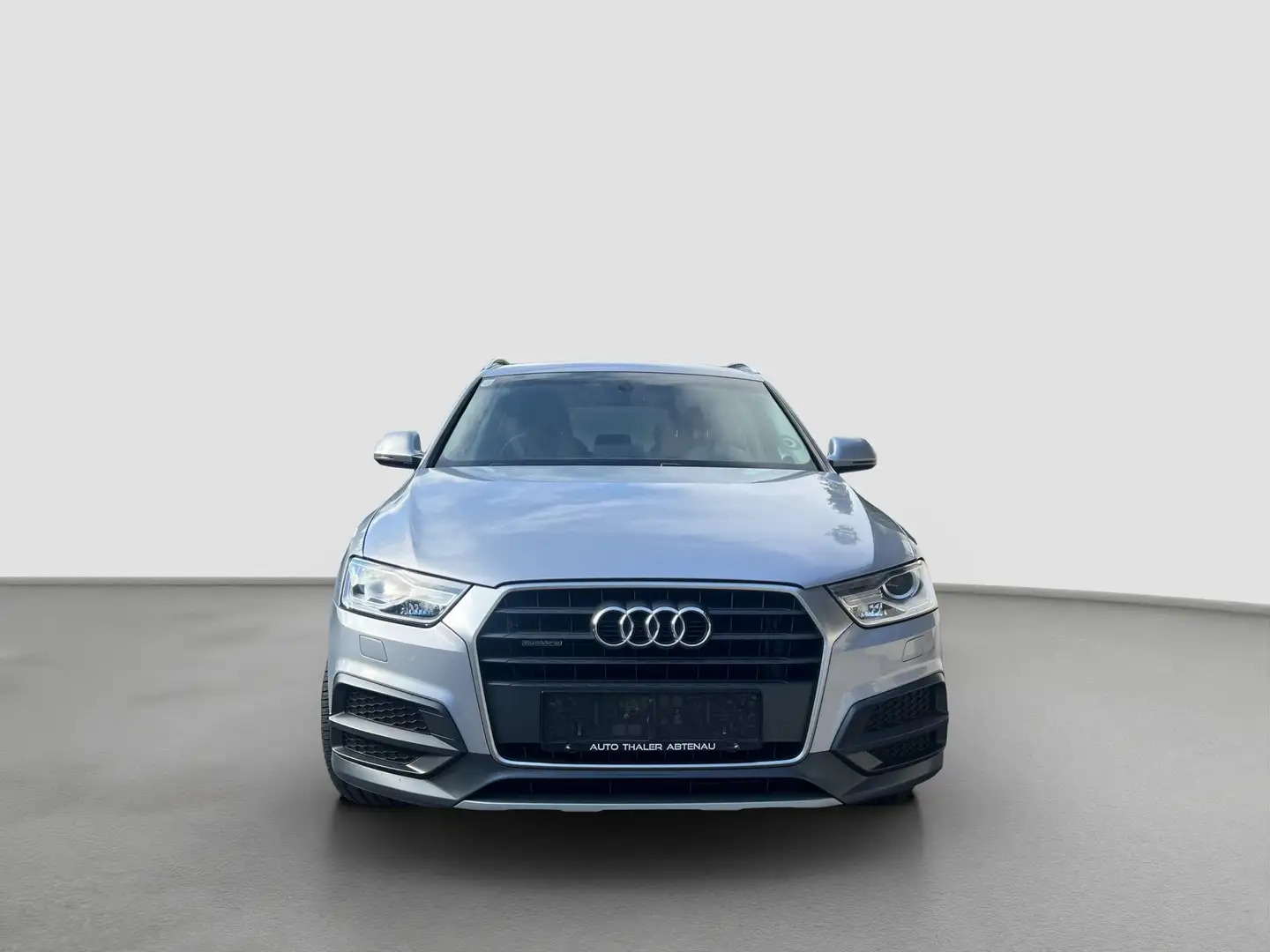 Audi Q3 2,0 TDI quattro Silber - 2
