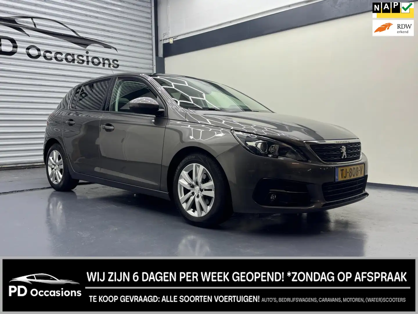 Peugeot 308 1.2 PureTech Blue Lease Executive - Pano - Clima - Grigio - 1