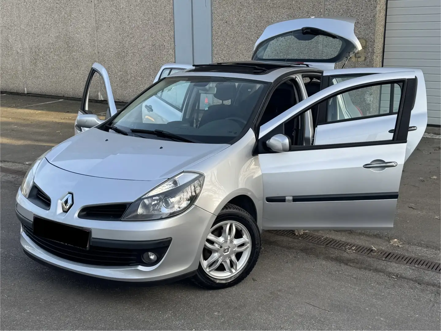 Renault Clio 1.2 16V 75 Confort Pack Clim Dynamique Gris - 1