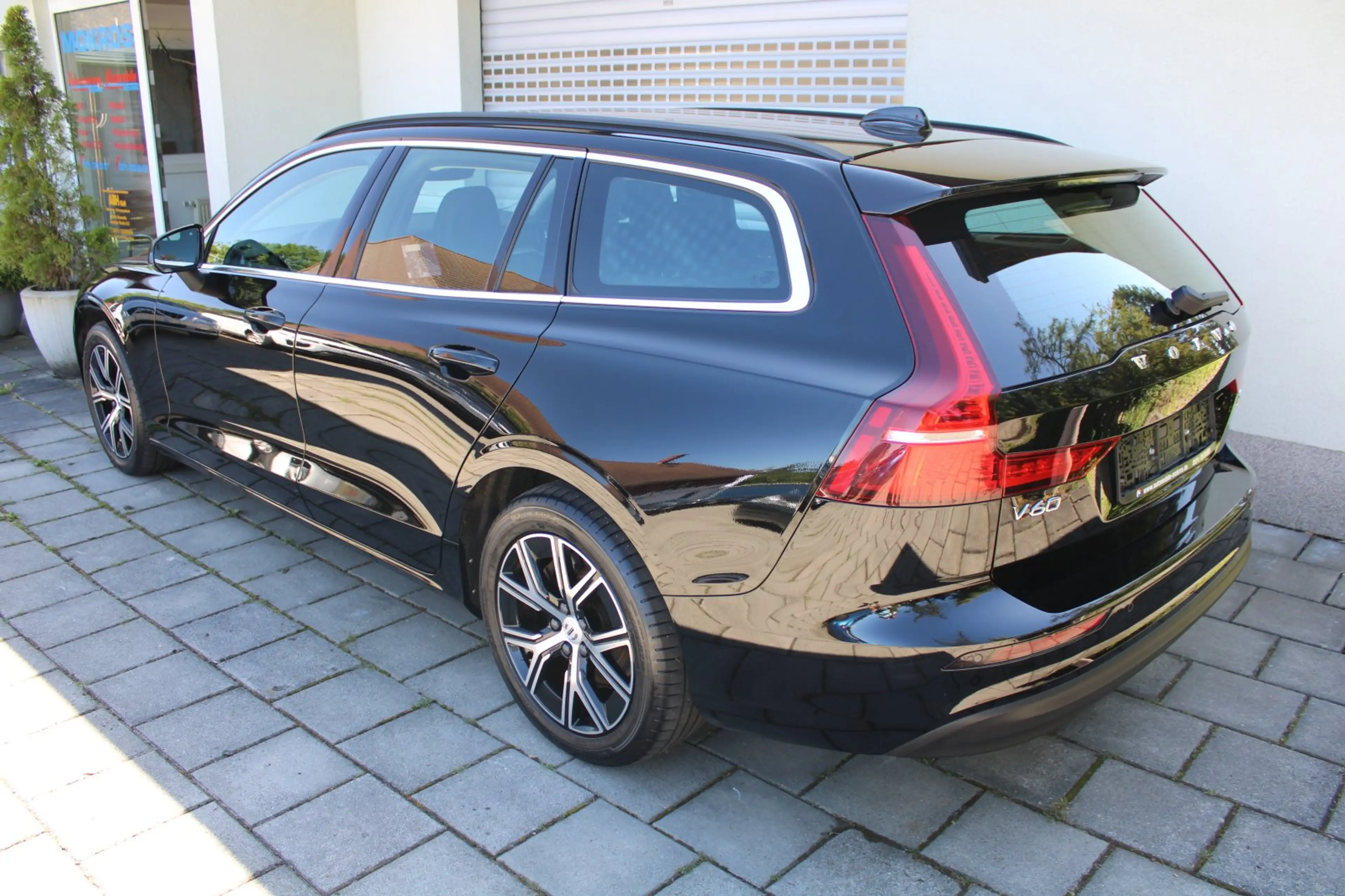 Volvo V60 B4 D Core  LED Navigation ACC Klimaautomatik Rückf — photo 4
