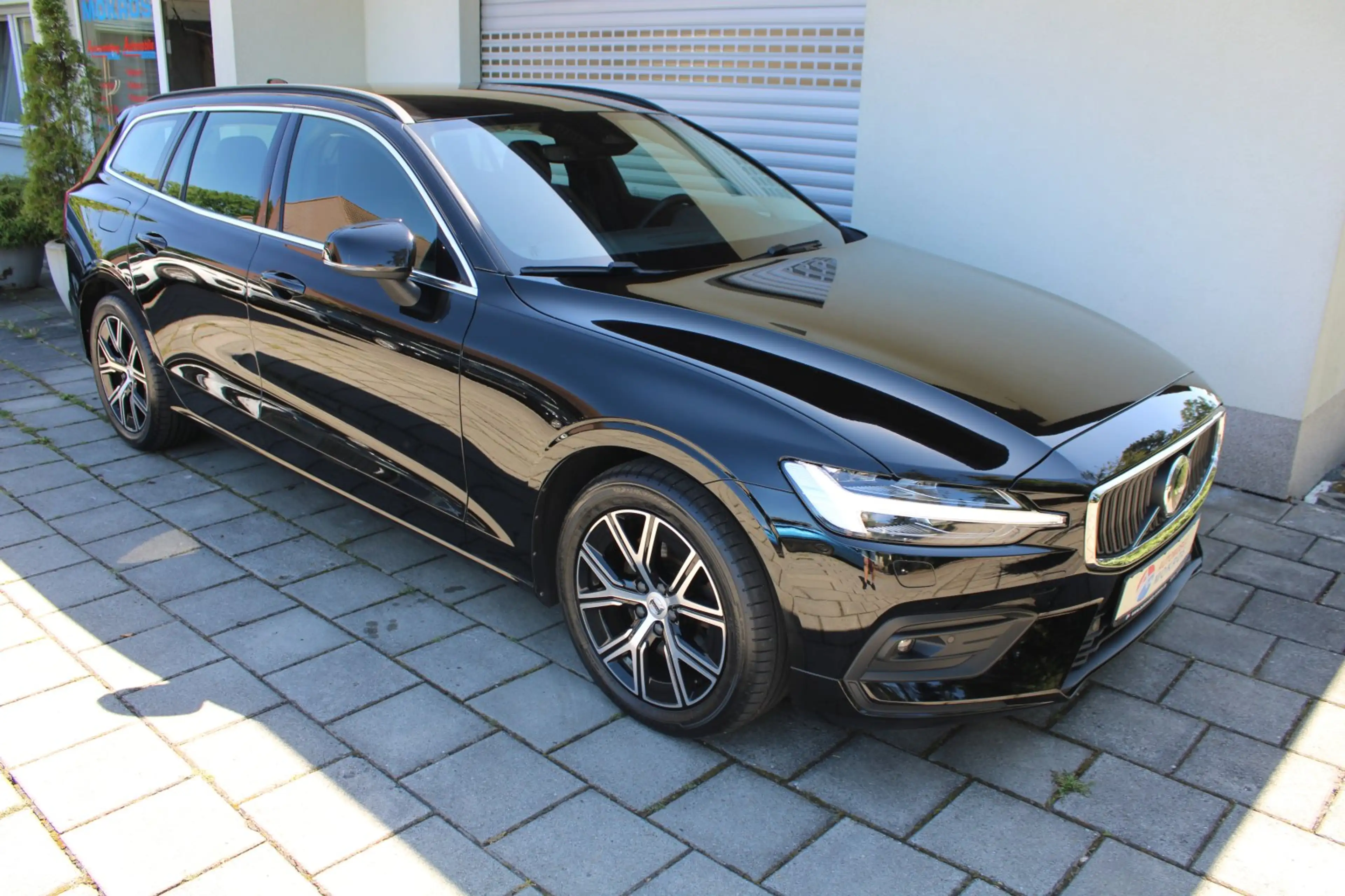 Volvo V60 B4 D Core  LED Navigation ACC Klimaautomatik Rückf