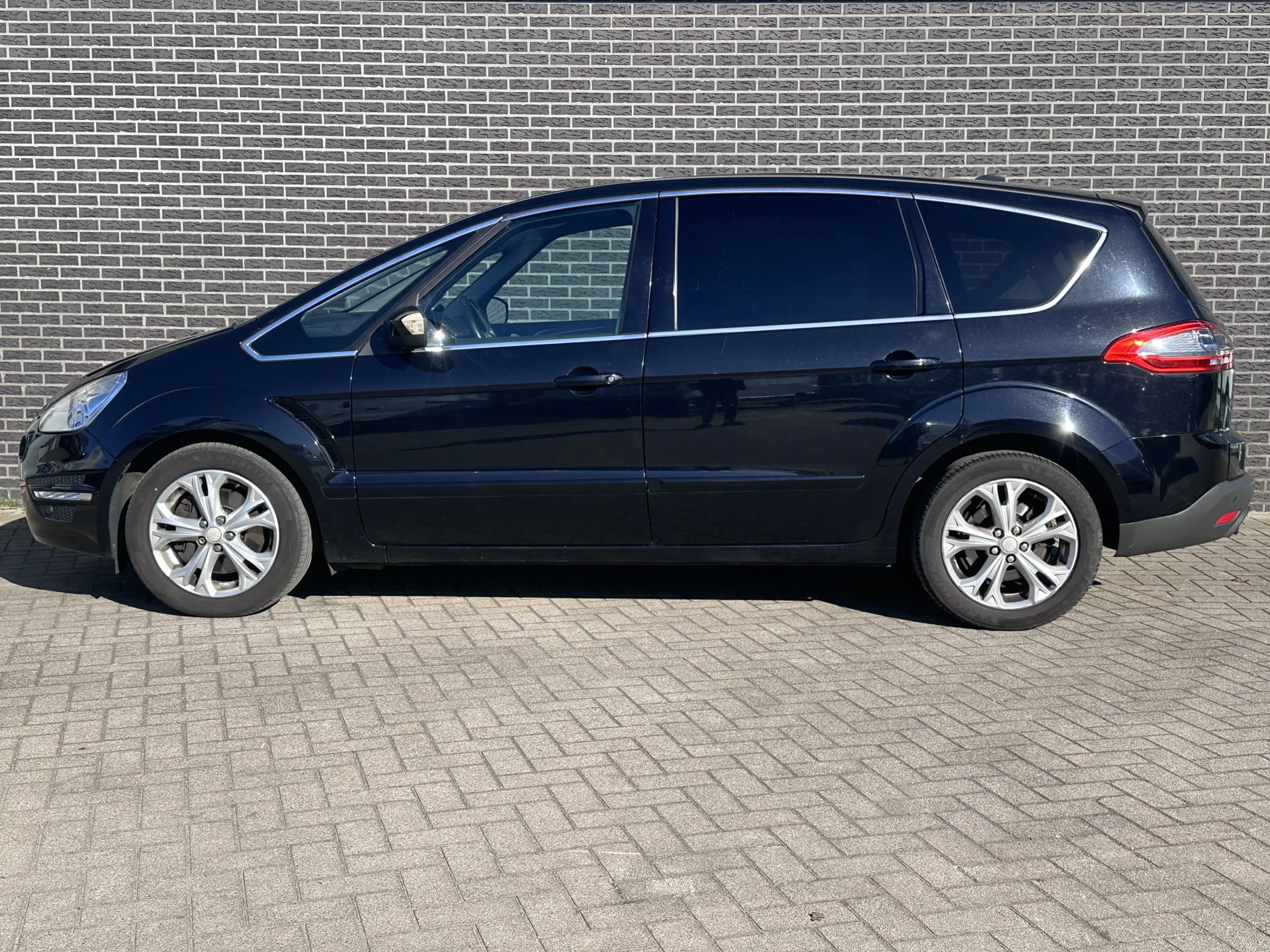 Ford S-Max 2.0 EcoBoost Titanium 7p. — photo 16