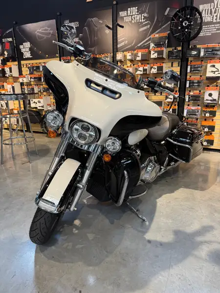 Harley-Davidson Electra Glide - foto 3