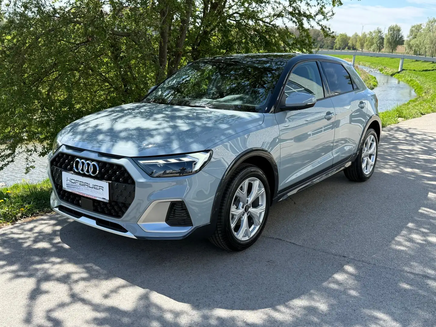Audi A1 30 TFSI intense Grau - 1