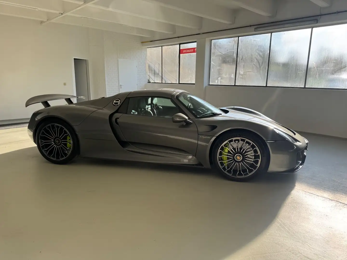 Porsche 918 Spyder METEORGRAU  LIFT Grau - 2