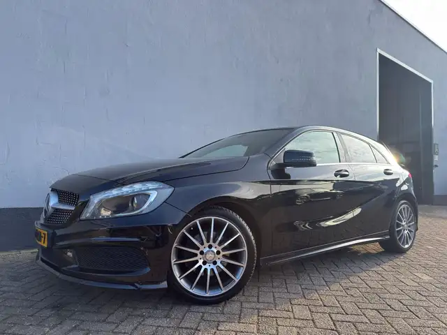 Mercedes-Benz A 180 Ambition AMG - Panorama Dak