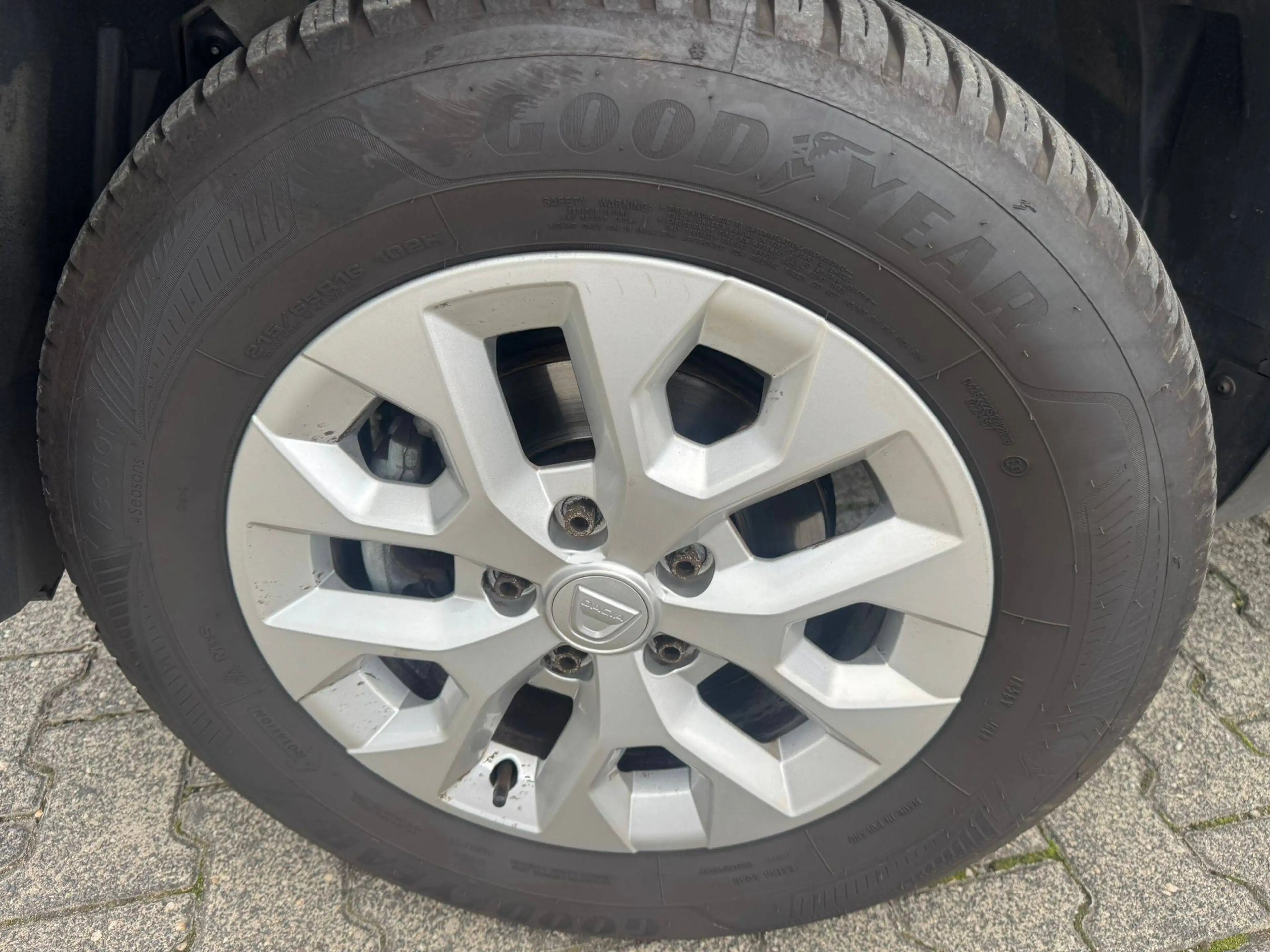 Dacia Duster Comfort*Tüv*Insp*Garantie*Gas LPG* — photo 14