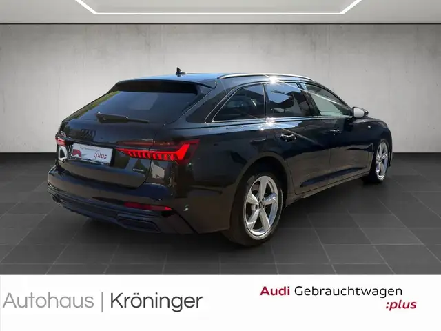 Audi A6 Avant view 2