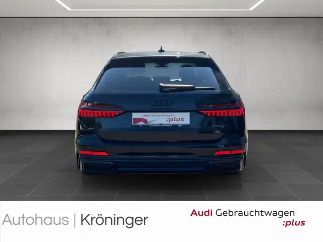 Audi A6 Avant view 6