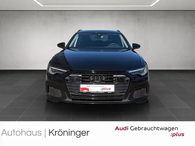 Audi A6 Avant view 5