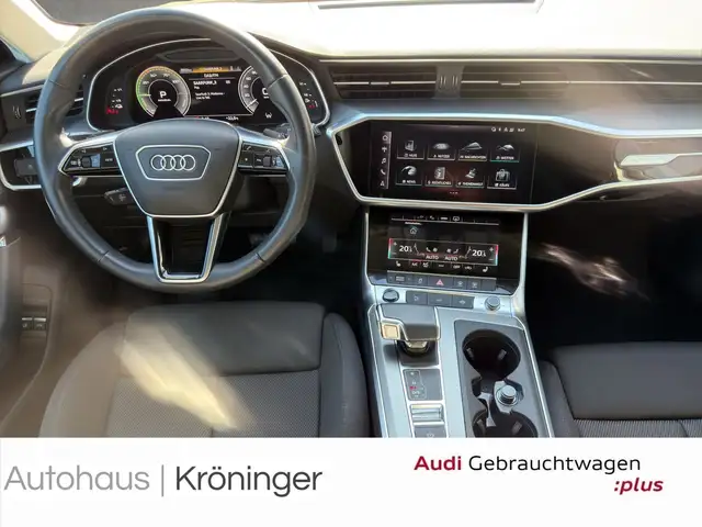 Audi A6 Avant view 13