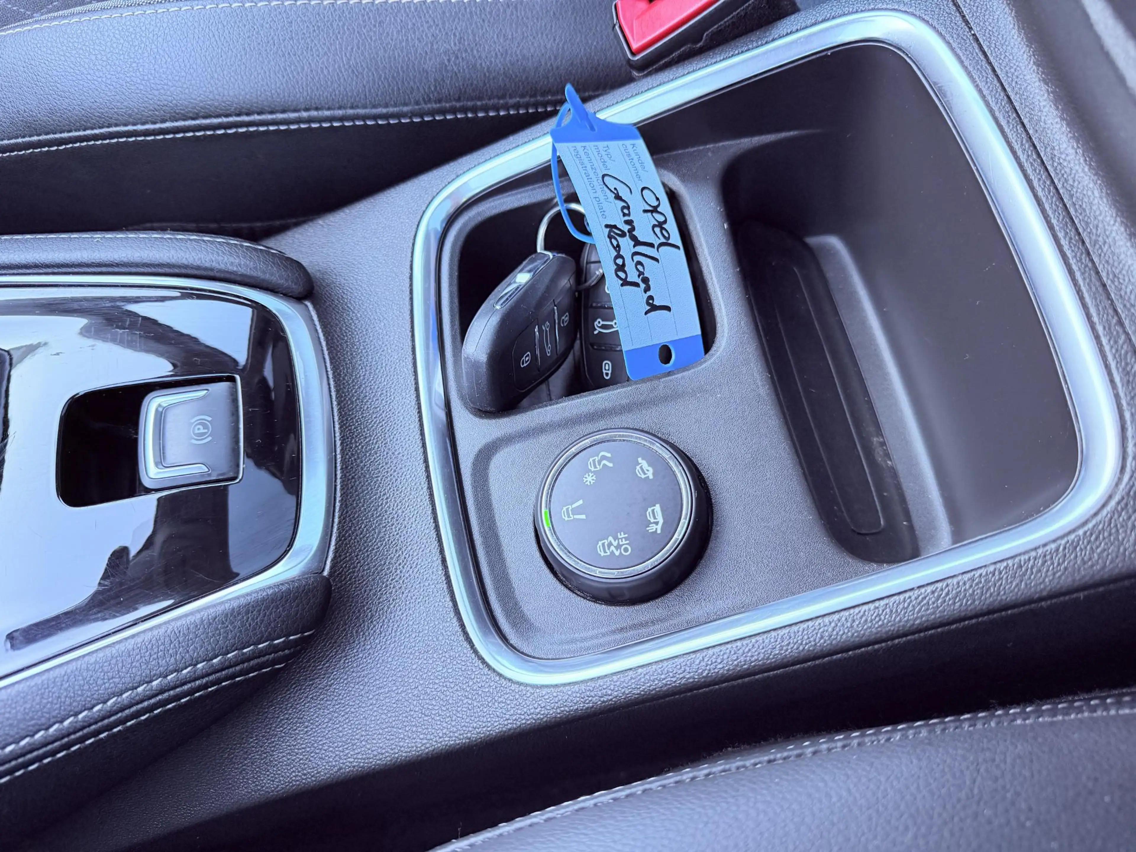 Opel Grandland X 1.2 Turbo Ultimate — photo 12