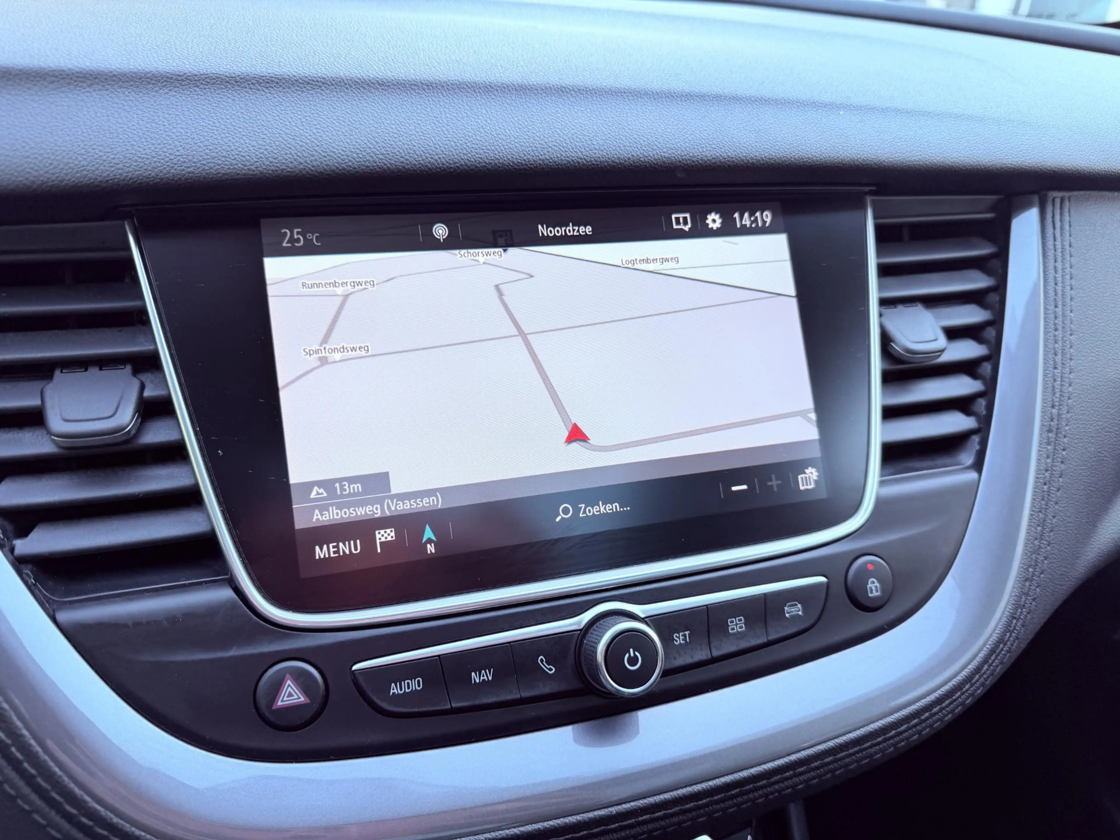Opel Grandland X 1.2 Turbo Ultimate — photo 6