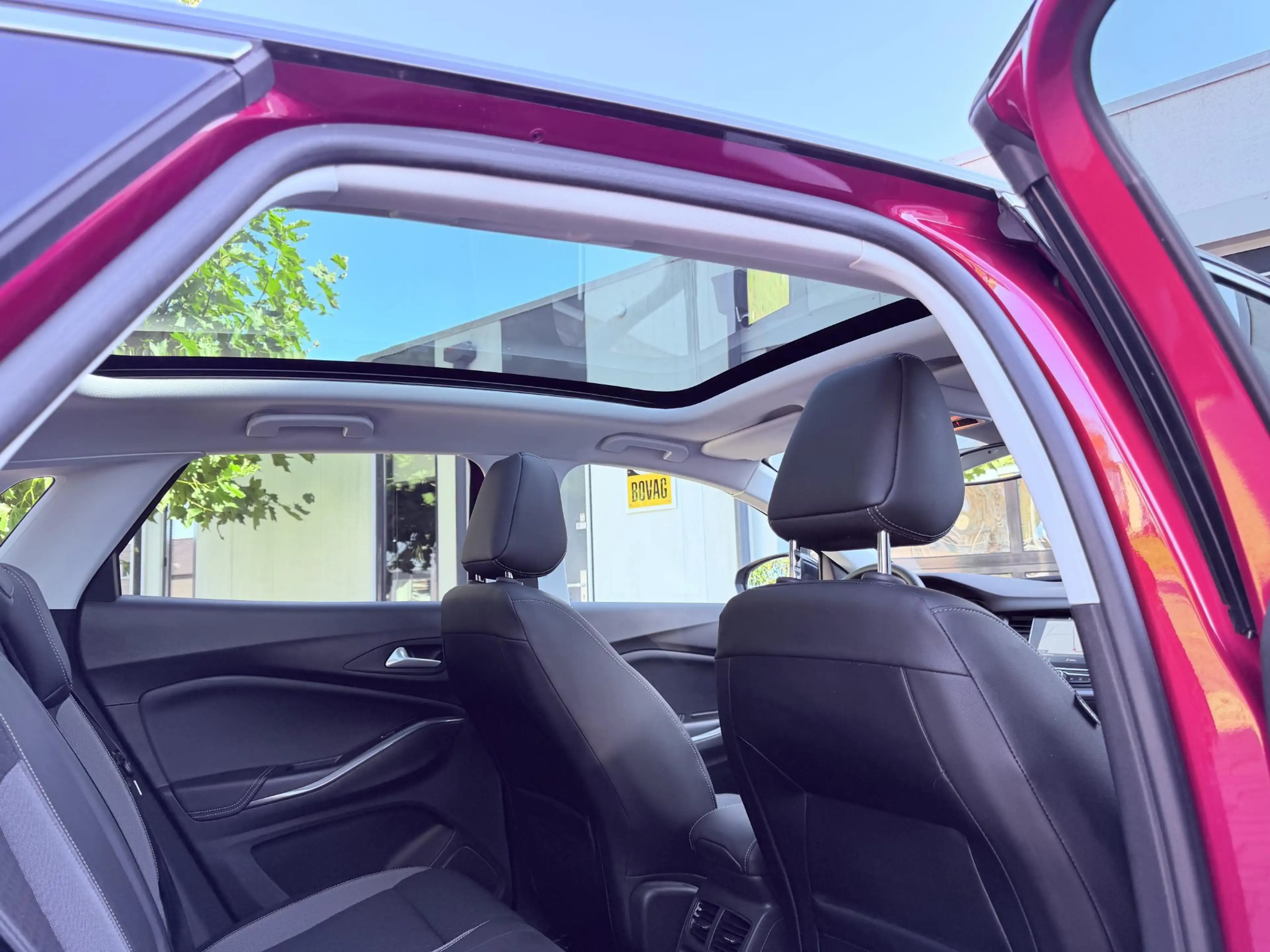 Opel Grandland X 1.2 Turbo Ultimate — photo 17