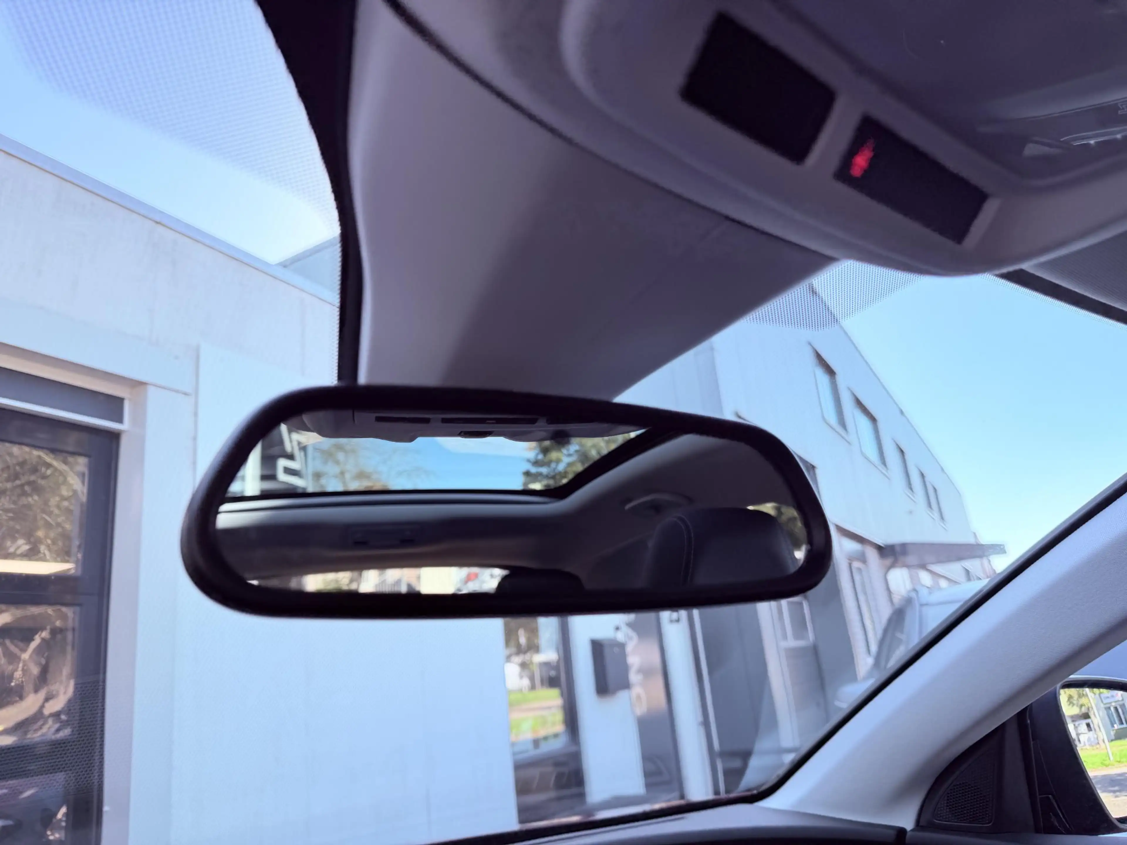 Opel Grandland X 1.2 Turbo Ultimate — photo 23
