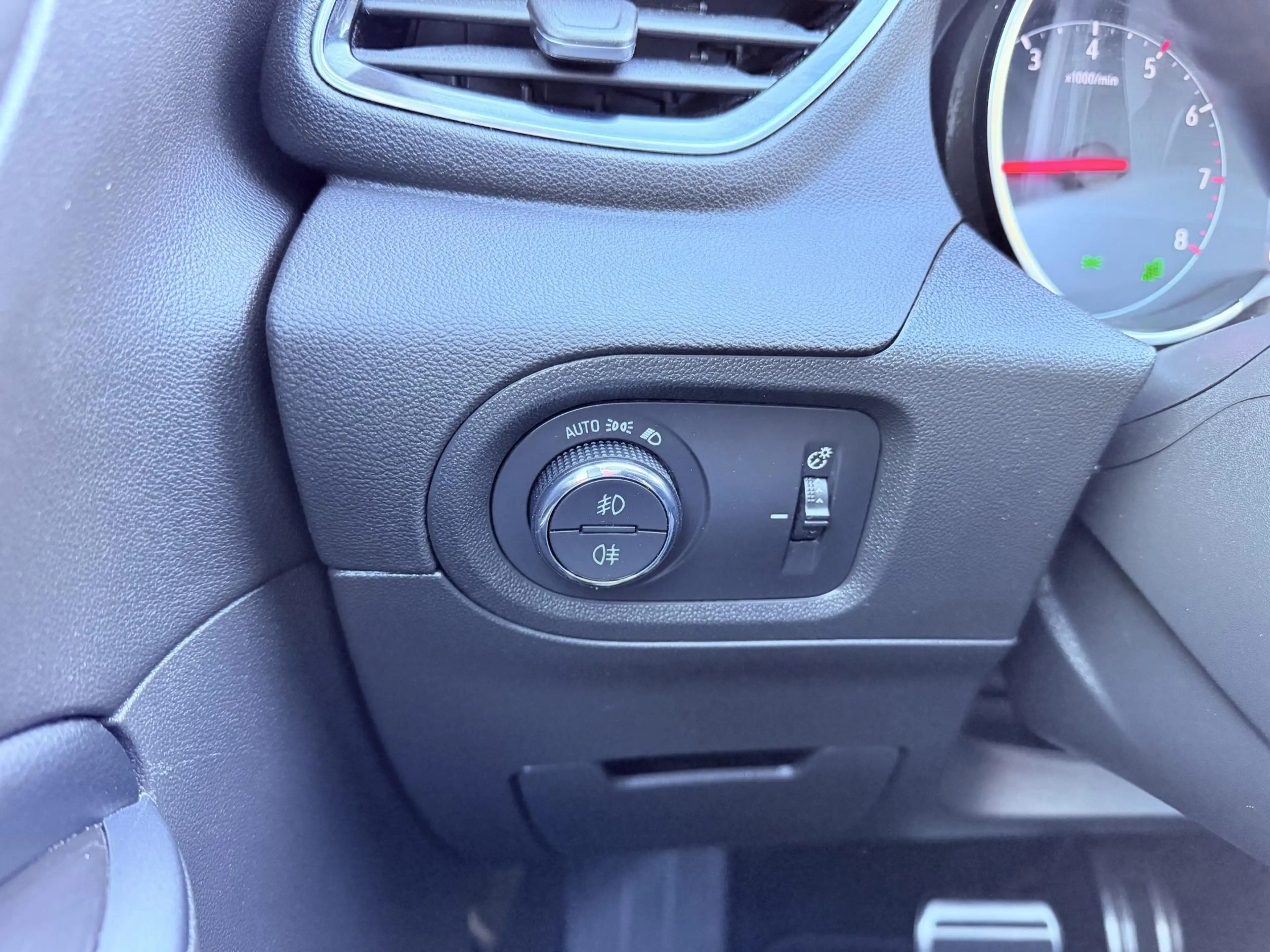 Opel Grandland X 1.2 Turbo Ultimate — photo 13