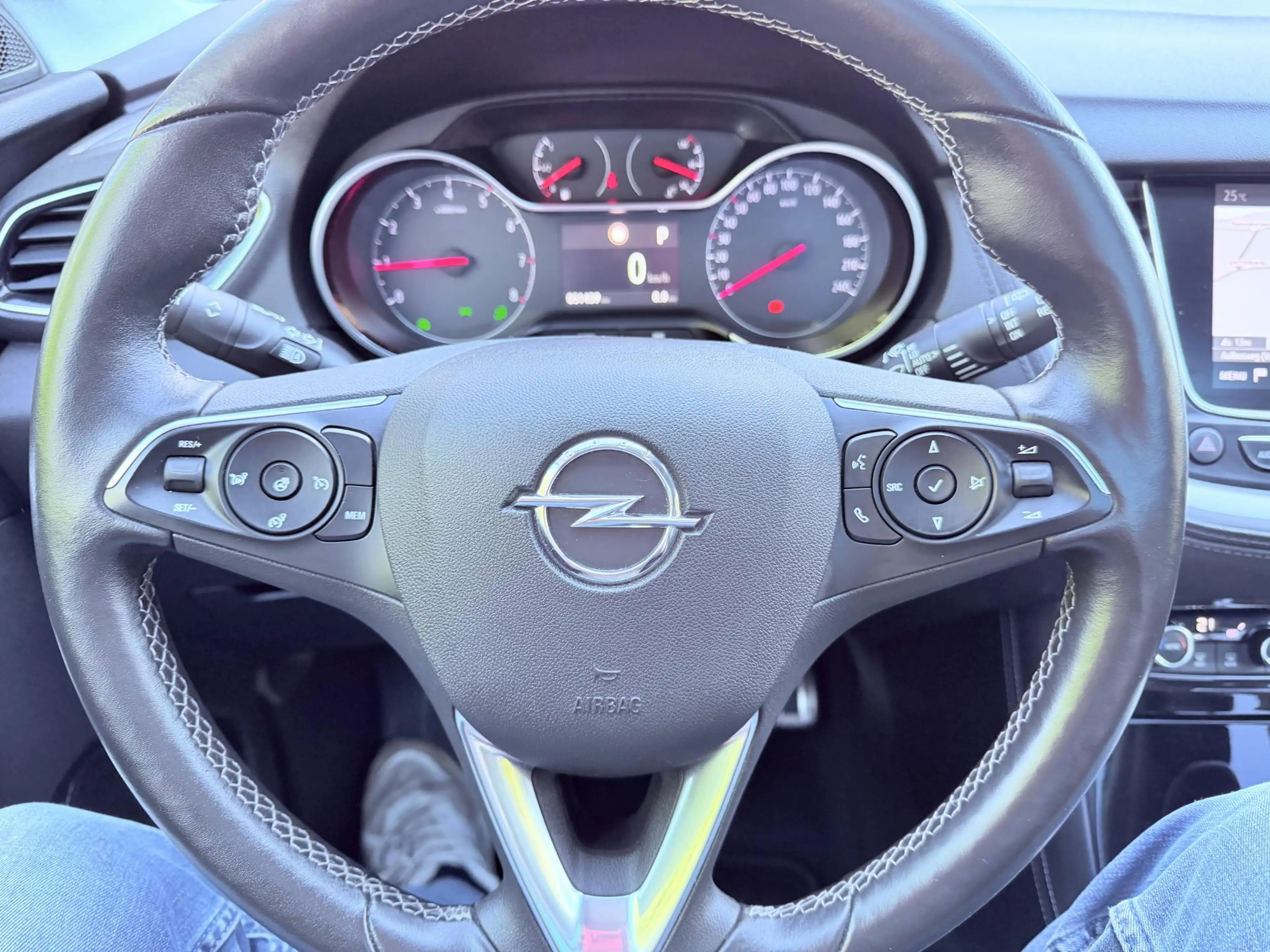Opel Grandland X 1.2 Turbo Ultimate — photo 22