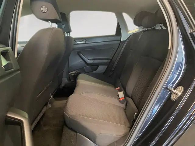 Volkswagen Polo view 8