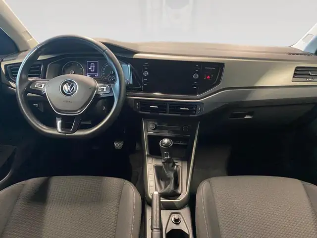 Volkswagen Polo view 6