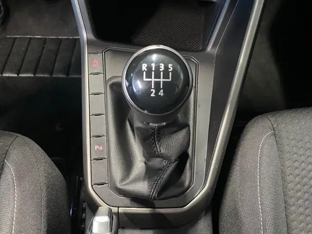 Volkswagen Polo view 12