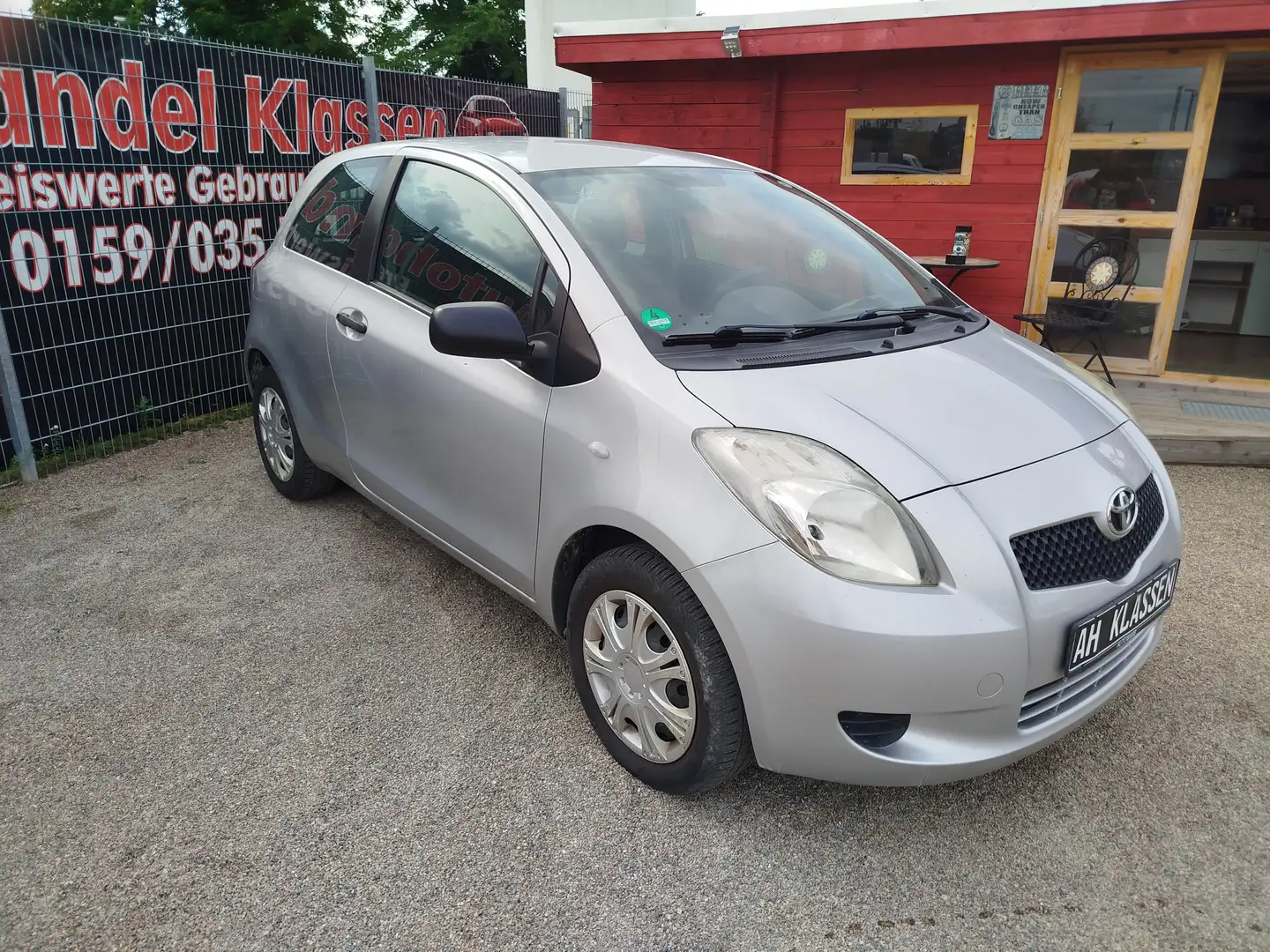 Toyota Yaris Argent - 1