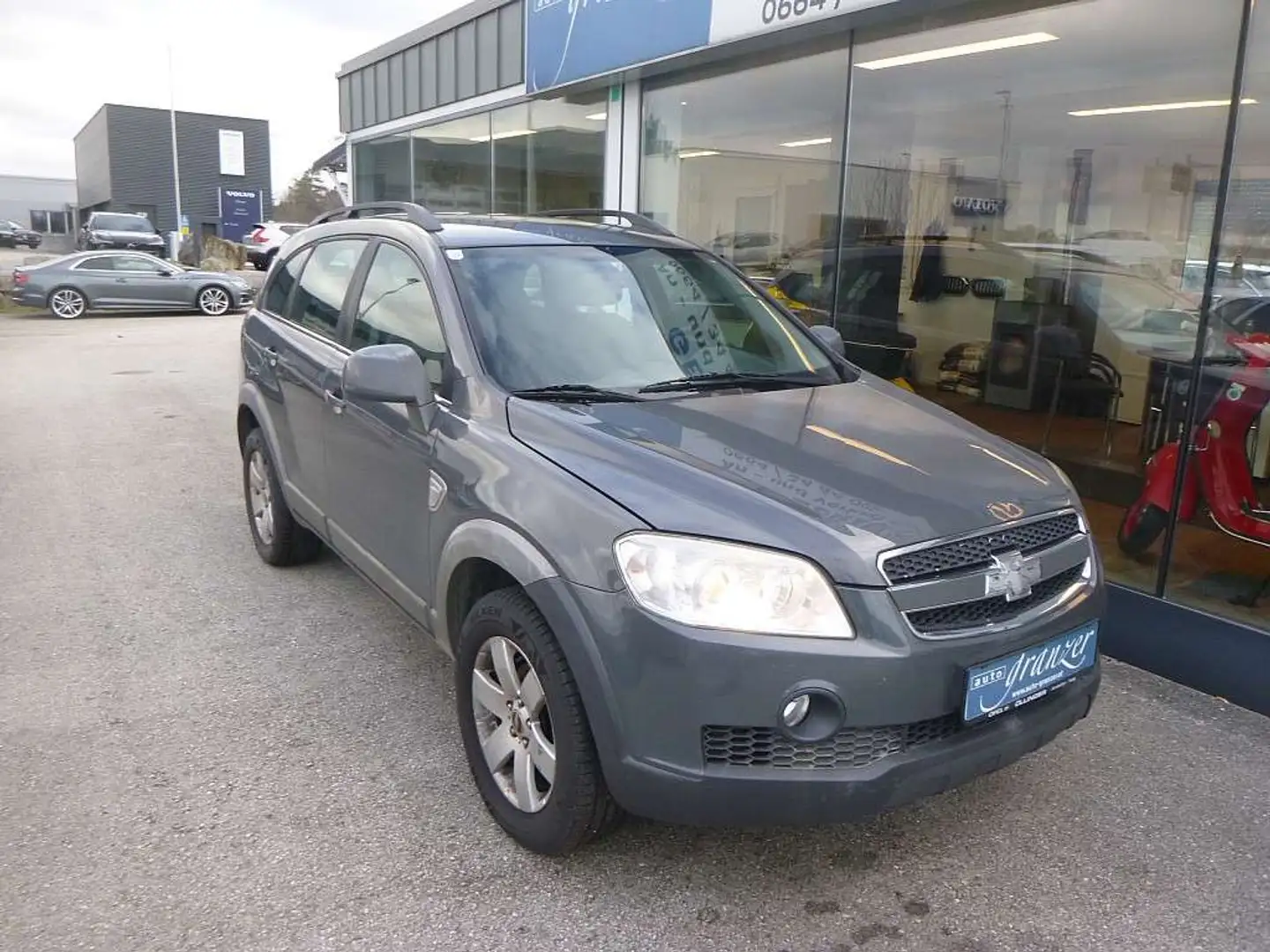 Chevrolet Captiva LS 2,0 VCDi 2WD Silber - 2