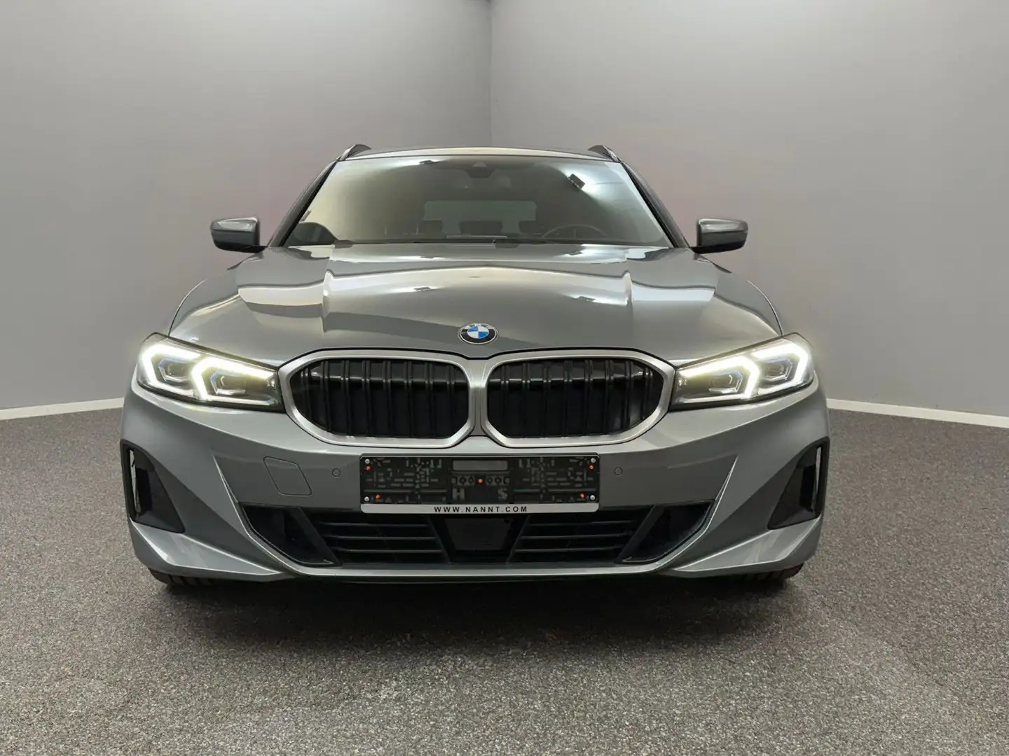 BMW 318 d Touring SHADOW*ACC*H&K*SHZ*PANO*WIDE*KAM Grau - 2
