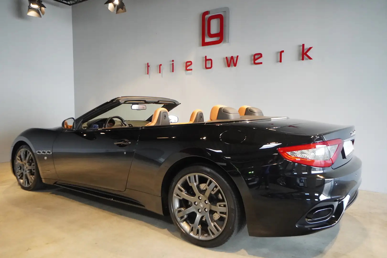 Maserati GranCabrio Sport-BRD-FZG-U-frei-Letzte Facelift-Top Zust. Schwarz - 2