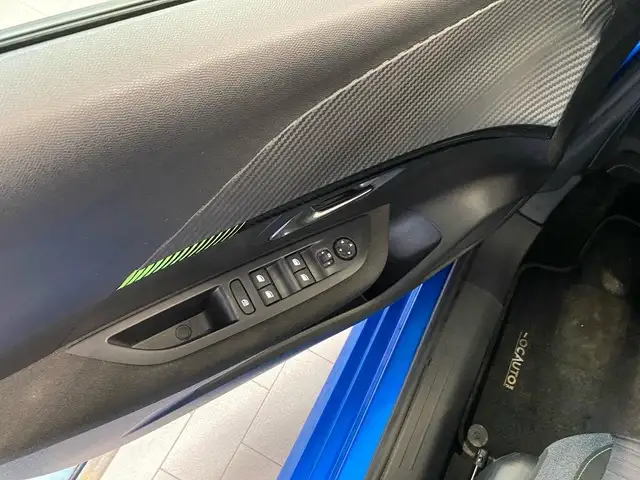 Peugeot 208 view 14