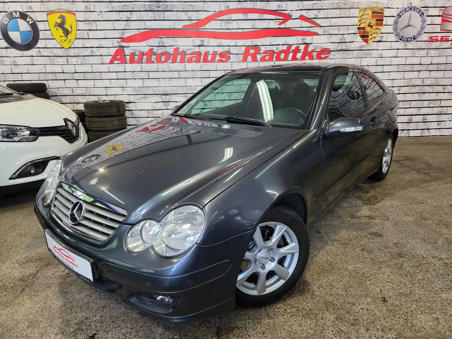Mercedes-Benz C 180 Sportcoupe *Tüv & Service NEU* Grau - 1