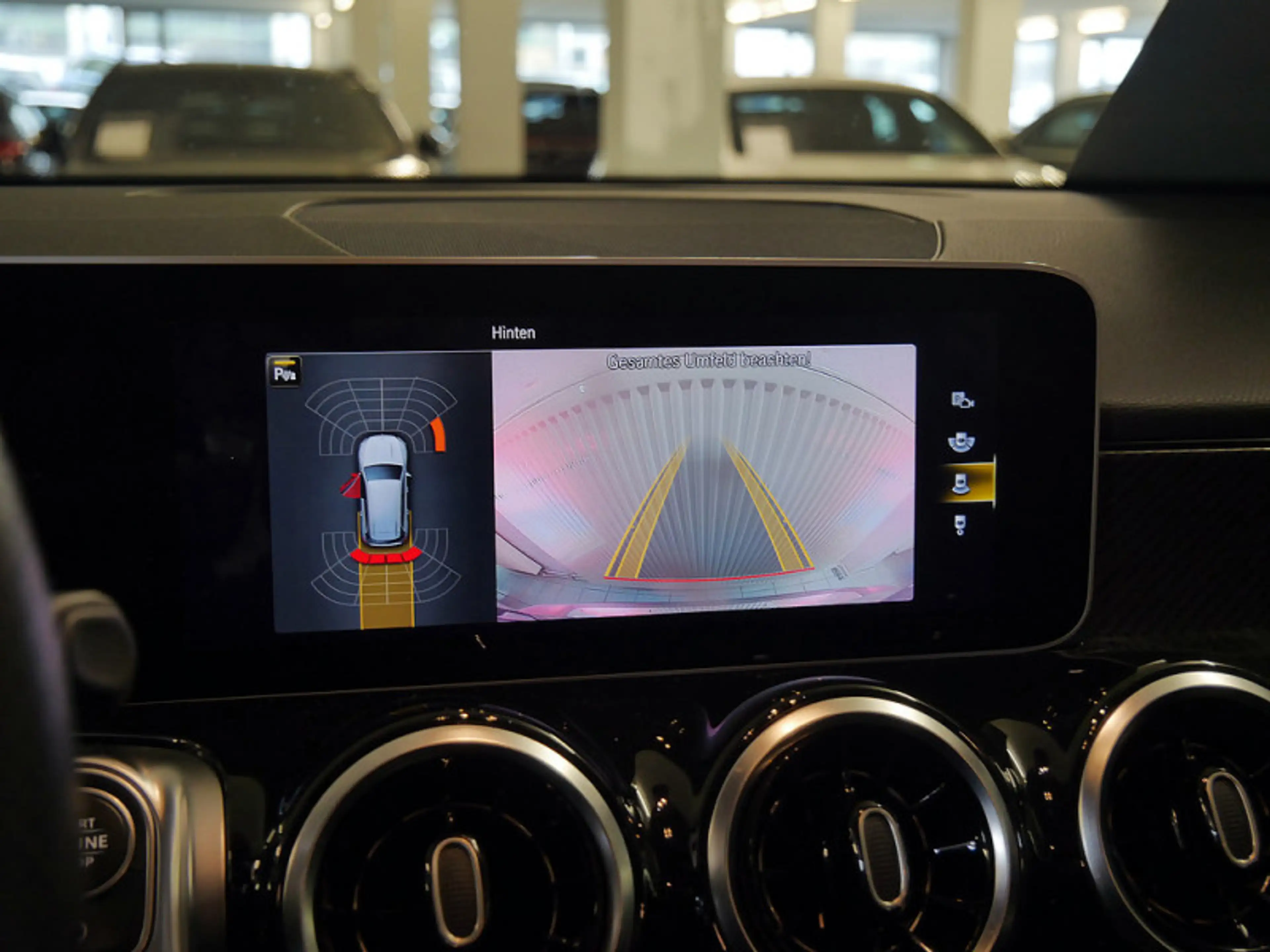 Mercedes-Benz GLB 200 d AMG PREMIUM AHK KAMERA SPUR PDC SHZ — photo 15