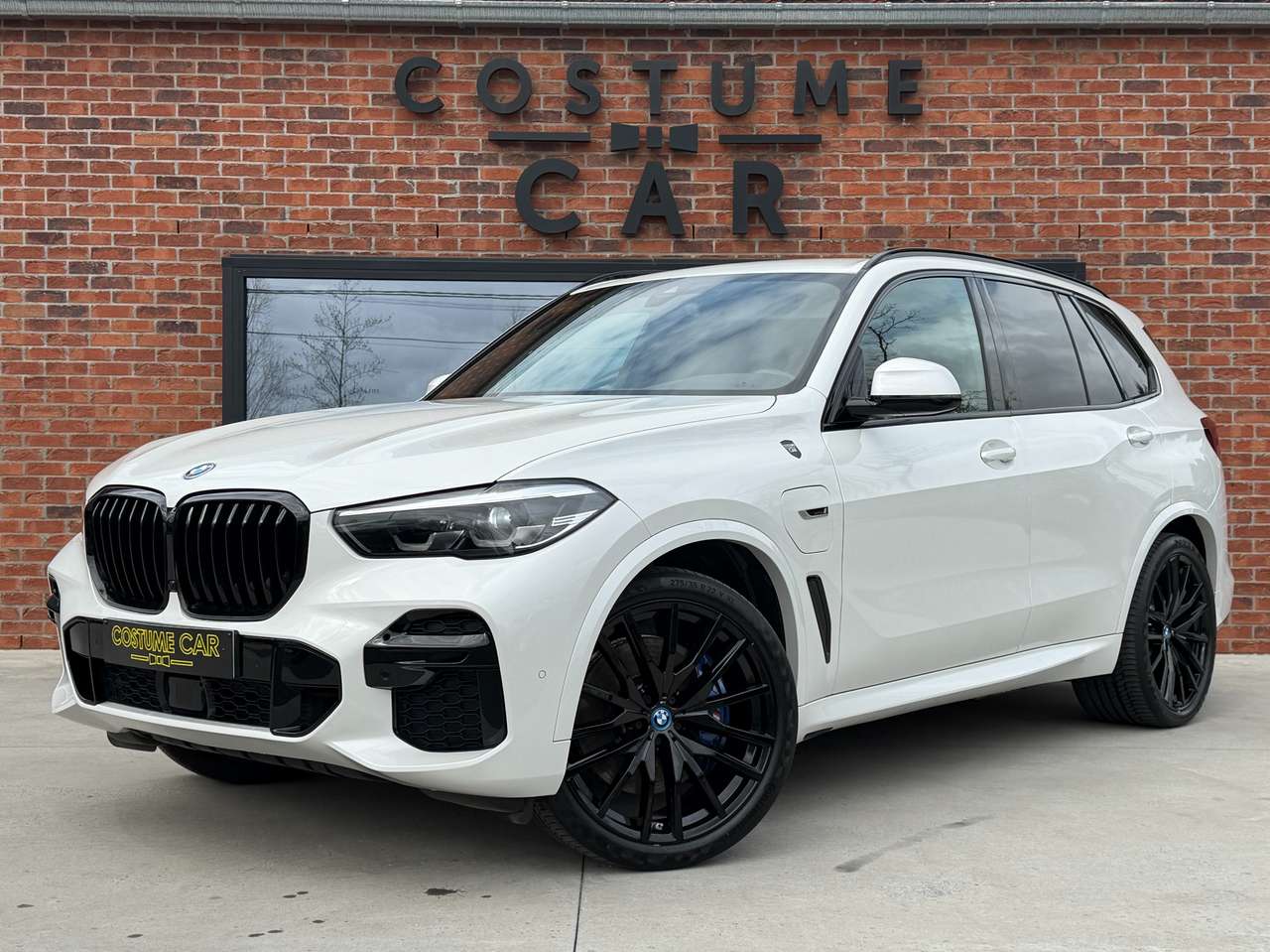 BMW X5 Pack M – Attelage – Caméra – Cuir noir