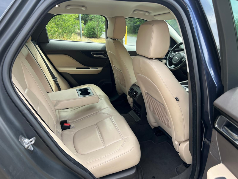 Jaguar F-Pace 20d AWD Aut. Prestige Navi Camera Jante Cuir — photo 13