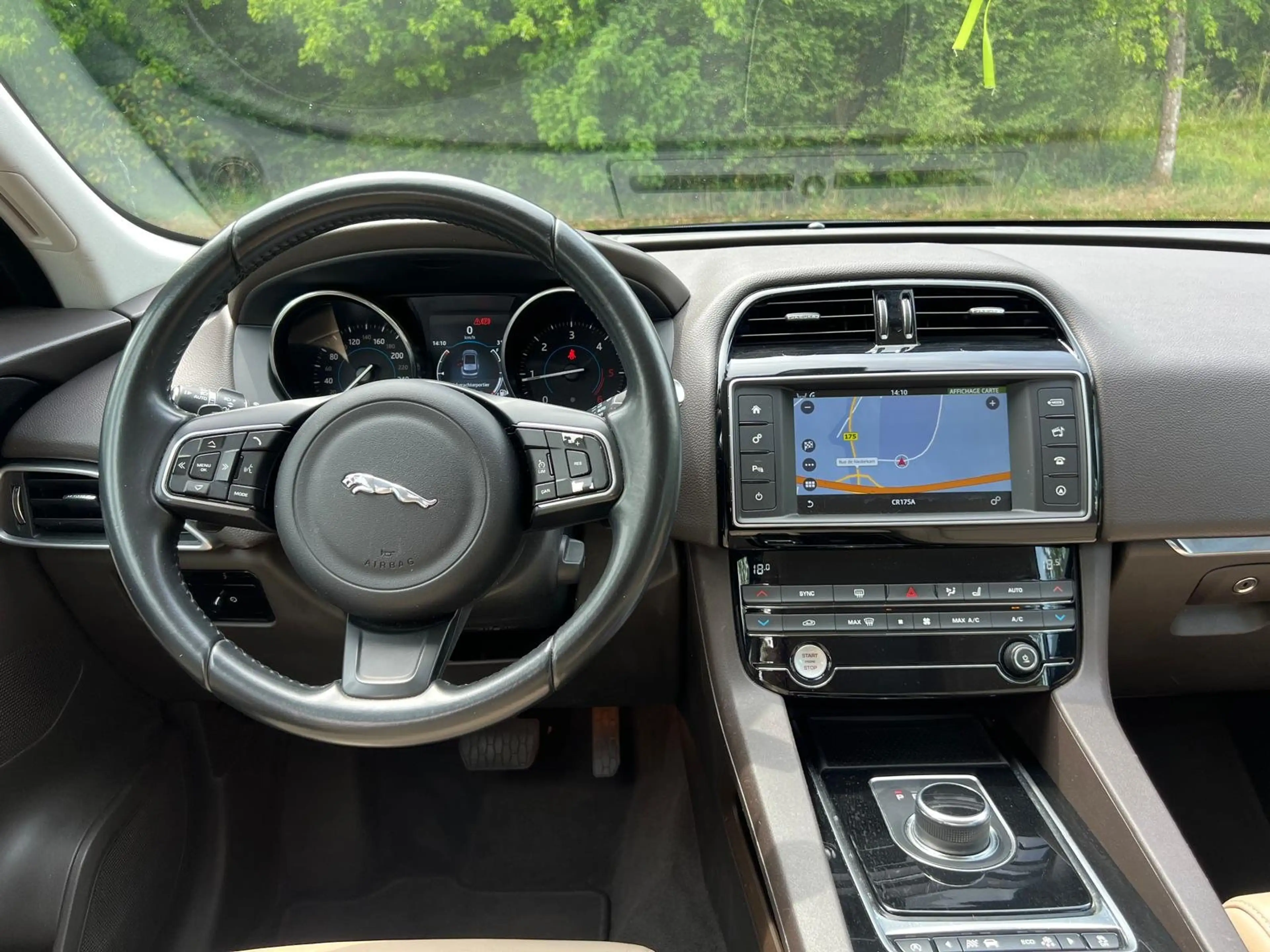 Jaguar F-Pace 20d AWD Aut. Prestige Navi Camera Jante Cuir — photo 11