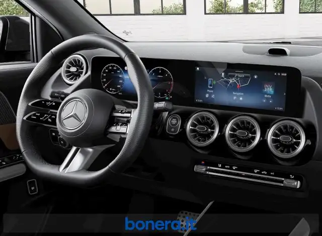 Mercedes-Benz Gla view 6