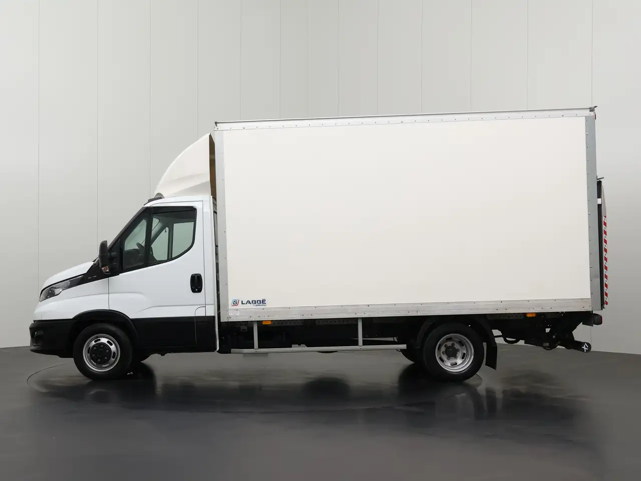 Iveco Daily 2024 — фото 12