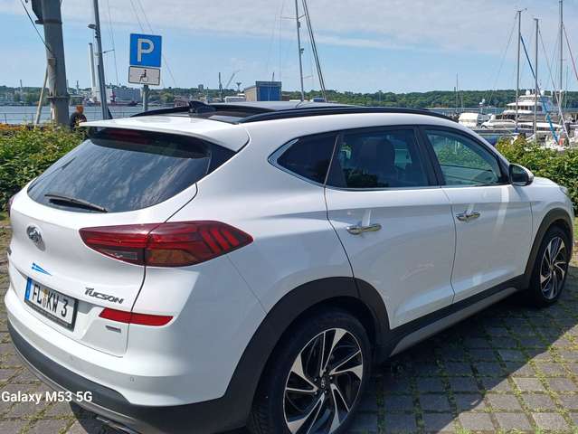 Hyundai TUCSON Tucson blue 1.6 CRDi 4WD DCT Trend