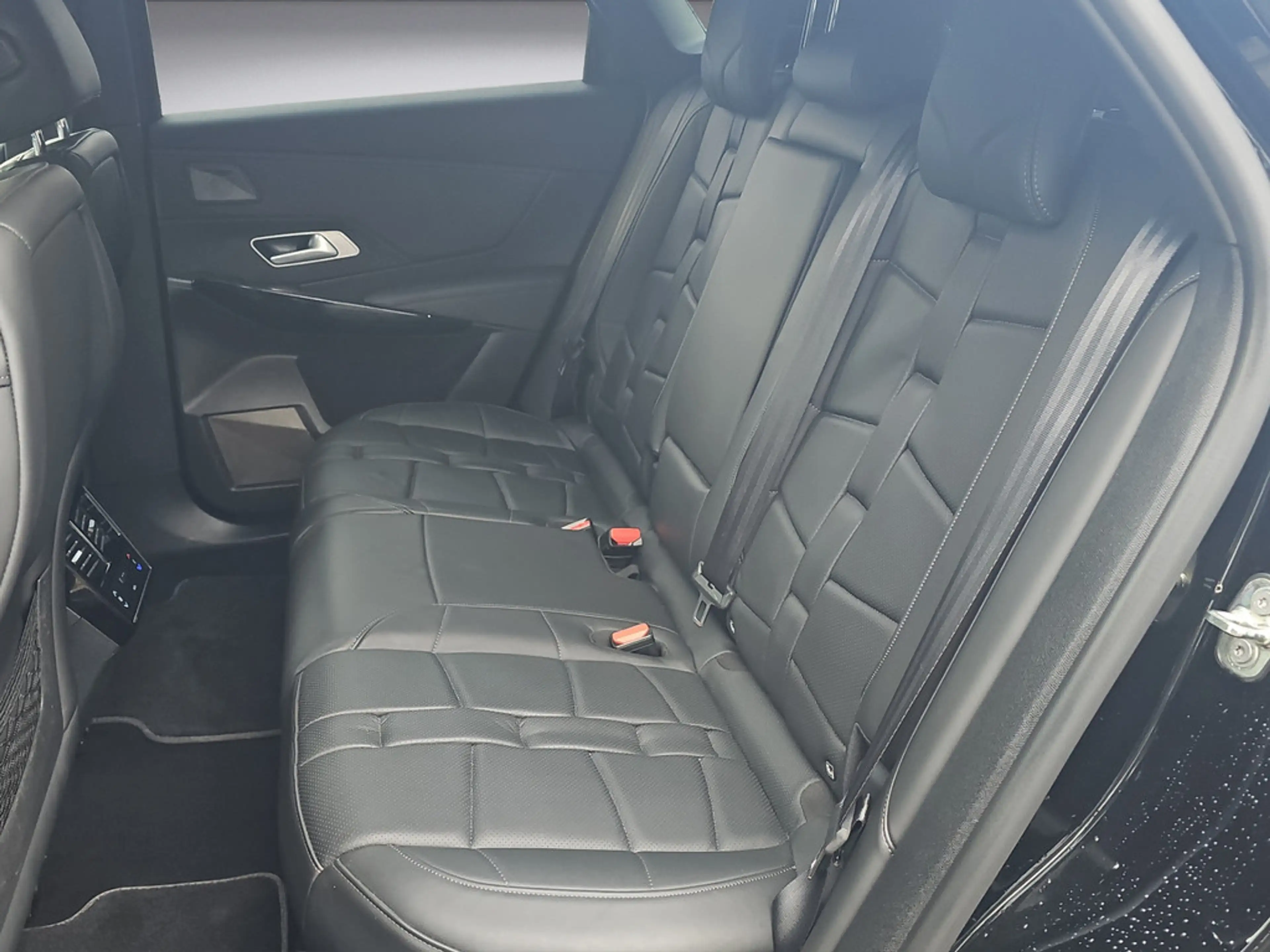 DS Automobiles DS 7 HDI 130 EAT8 Étoile SHZ LEDER ACC PANO — photo 10