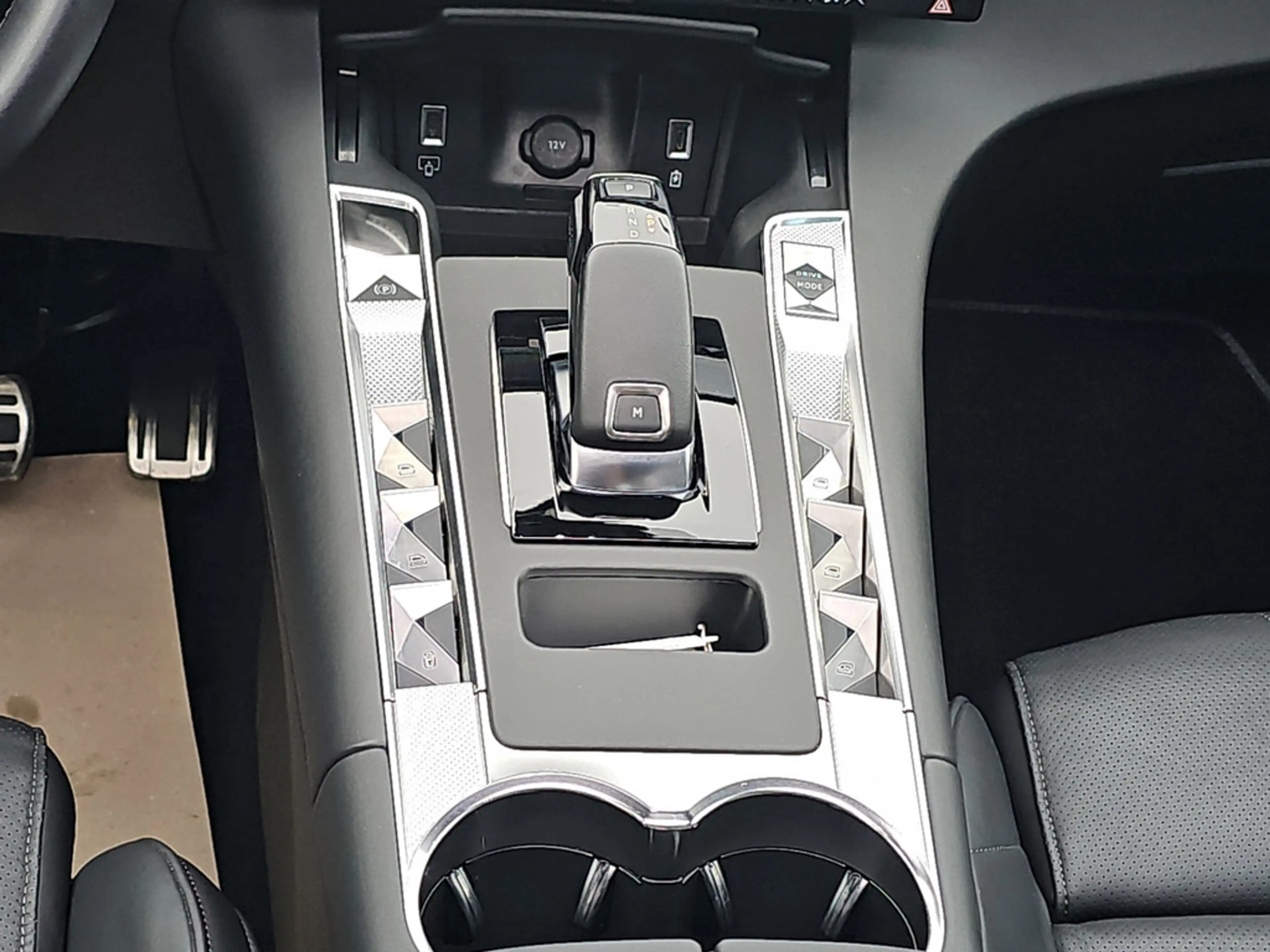 DS Automobiles DS 7 HDI 130 EAT8 Étoile SHZ LEDER ACC PANO — photo 14