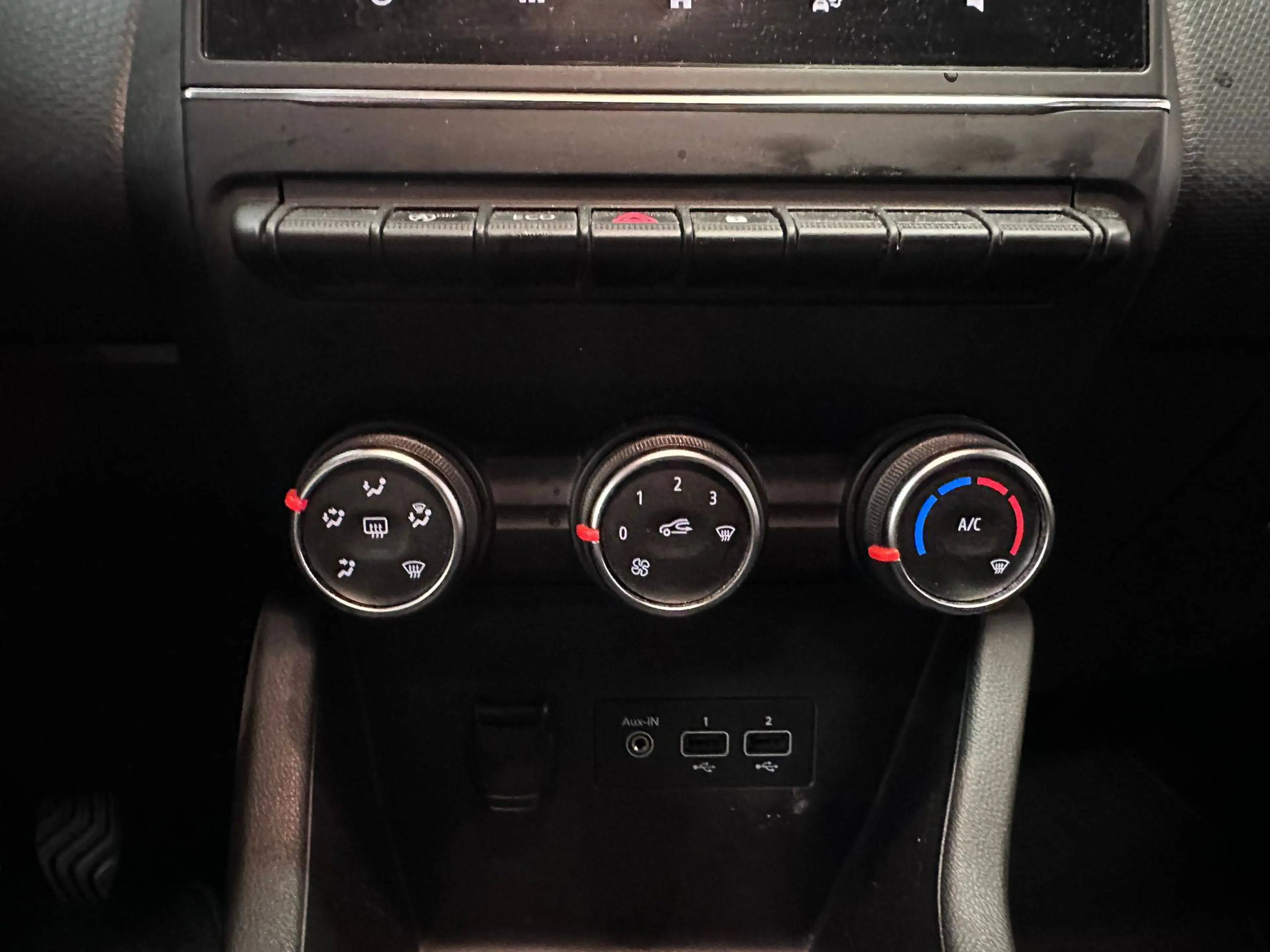 Renault Clio Clio 1.0 TCe Corporate Edition/ Capt. AR/ AC  / BLTH / GPS / Cruise/ 210€ X 60 Mois — photo 9