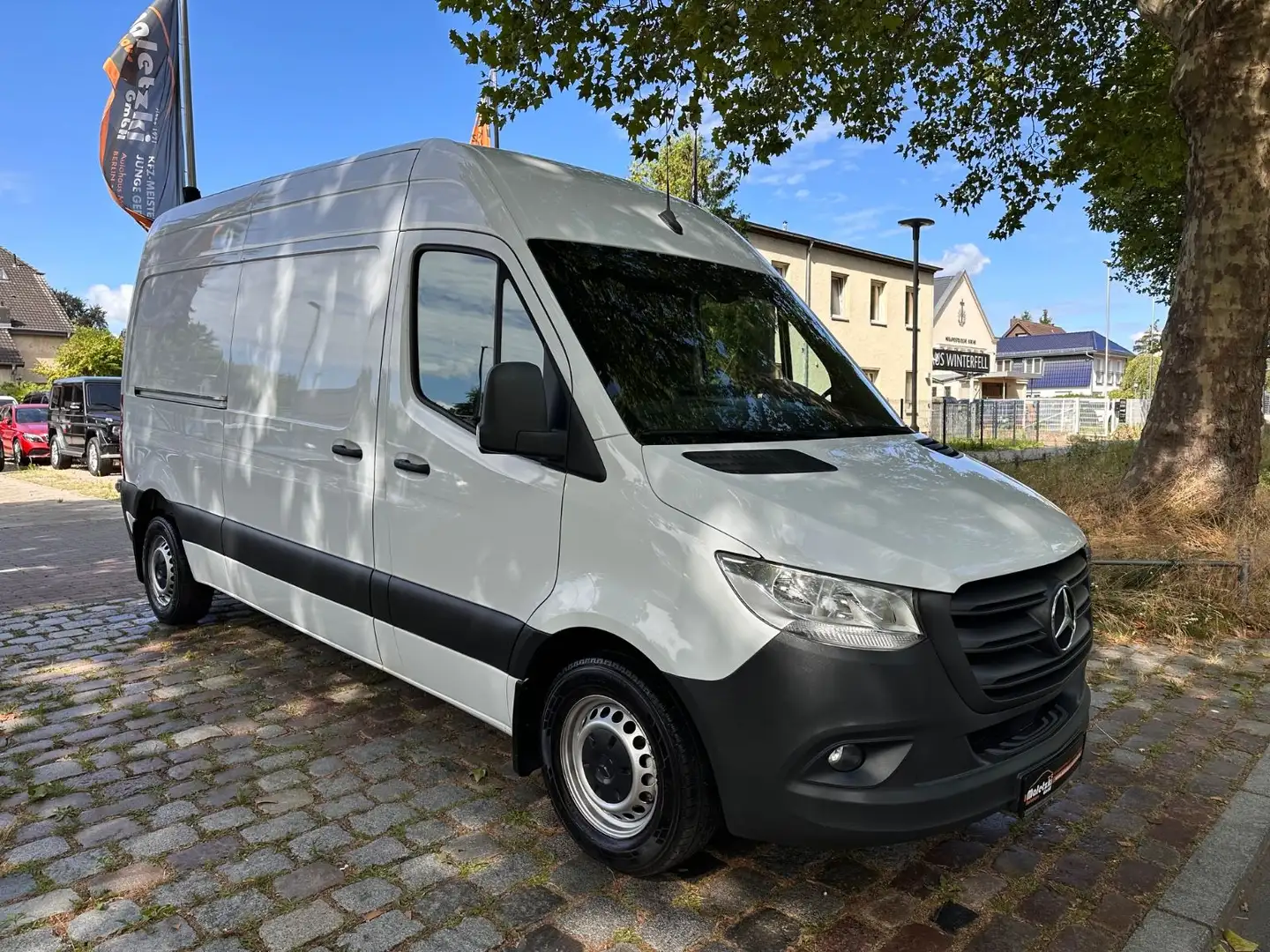 mercedes-benz sprinter