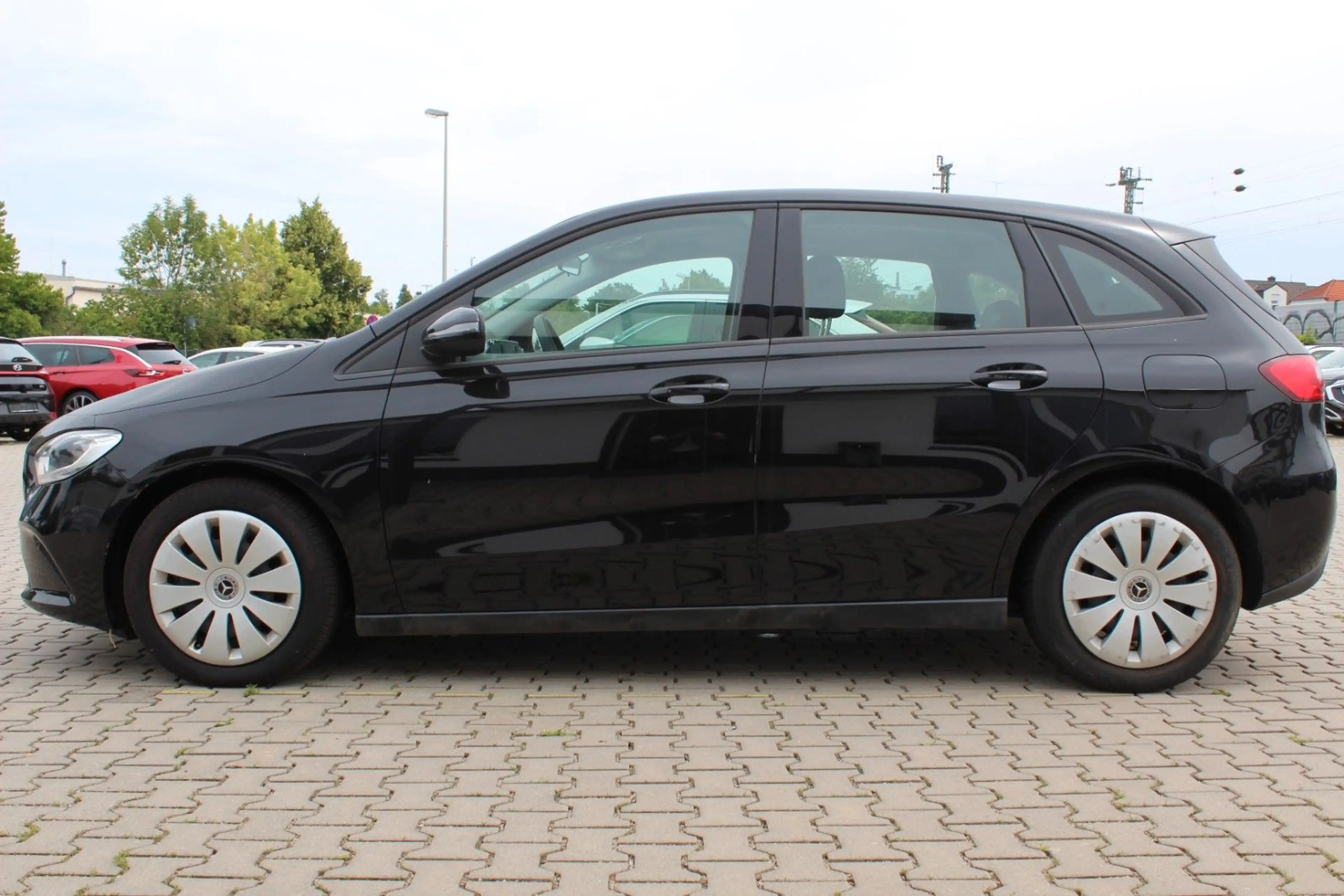 Mercedes-Benz B 250 Mercedes-Benz B 250e Aut. Navi Sitzhzg Klima PDC — photo 9