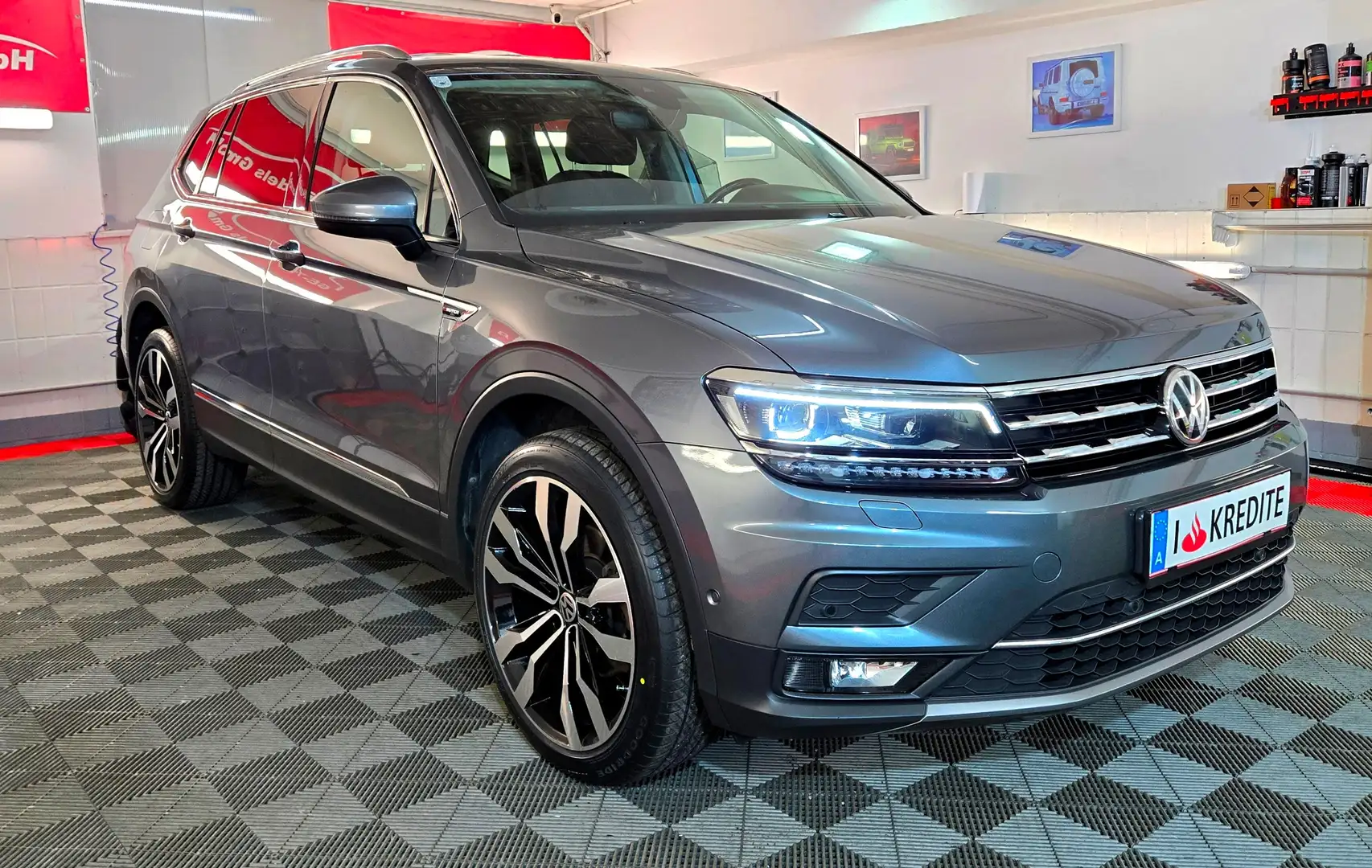 Volkswagen Tiguan Allspace 2.0 Tdi 4x4 LED Virtual Tacho Leder Aut. 1.Besitz Grau - 2