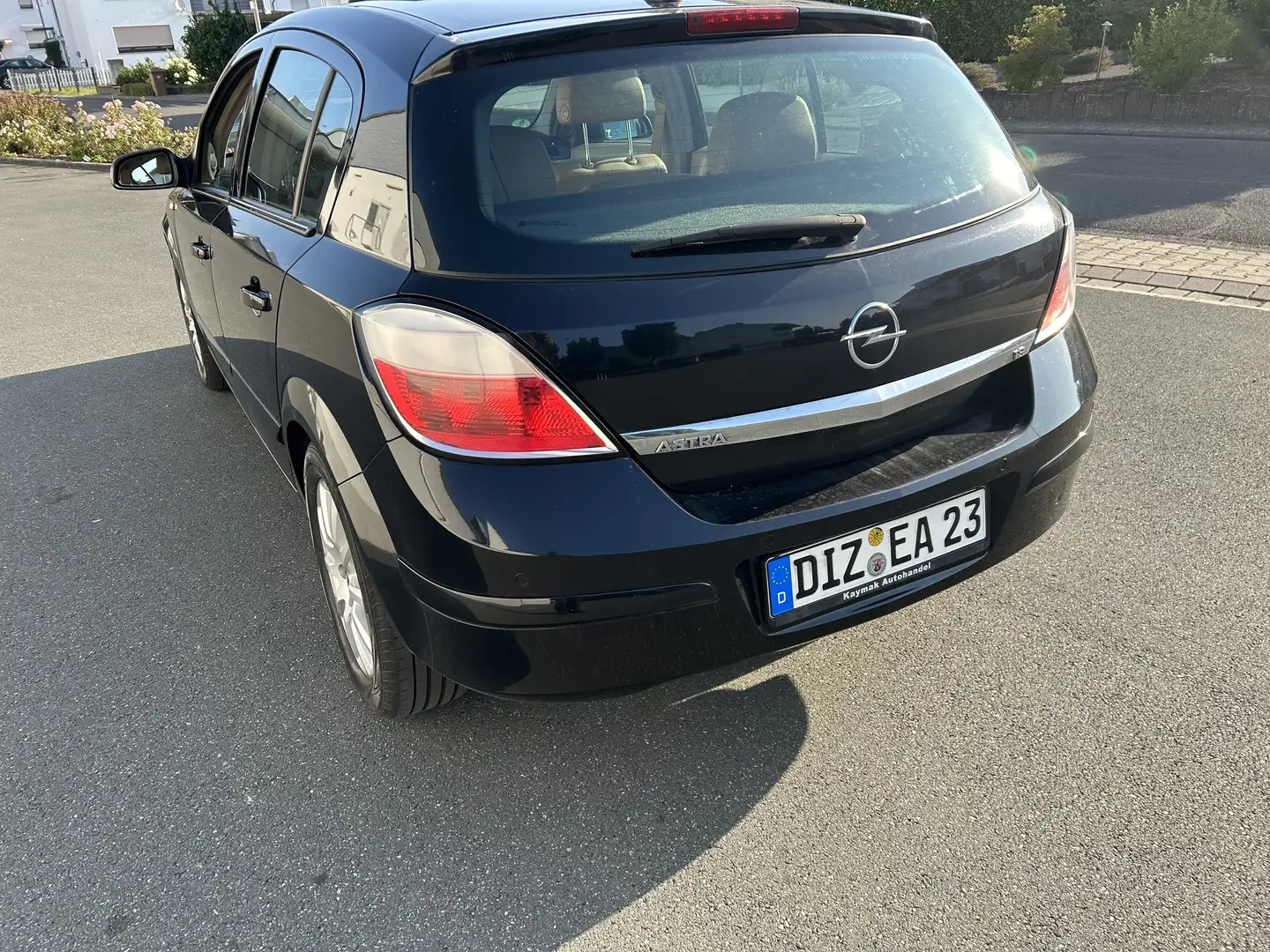 Opel Astra Elegance-8FACH-KLIMA-SHZ-LEDER-TÜV1/27 Schwarz - 2