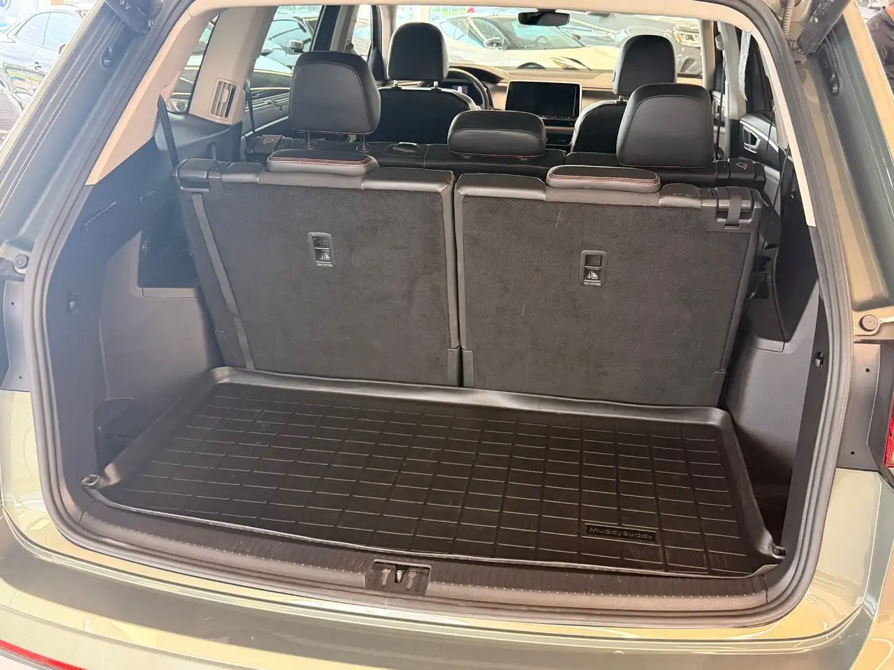 Volkswagen Atlas снимка Volkswagen Atlas