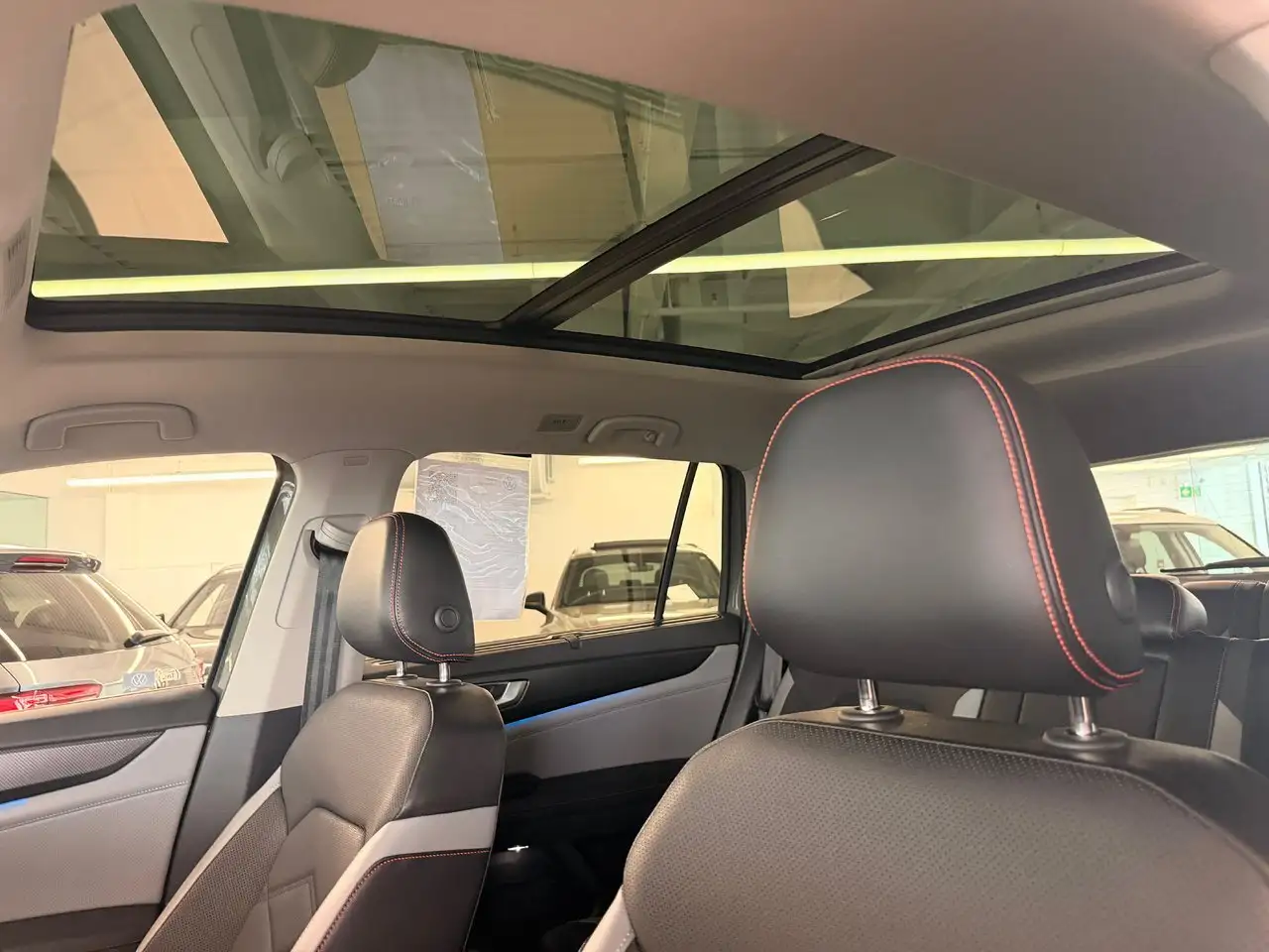 Volkswagen Atlas снимка Volkswagen Atlas