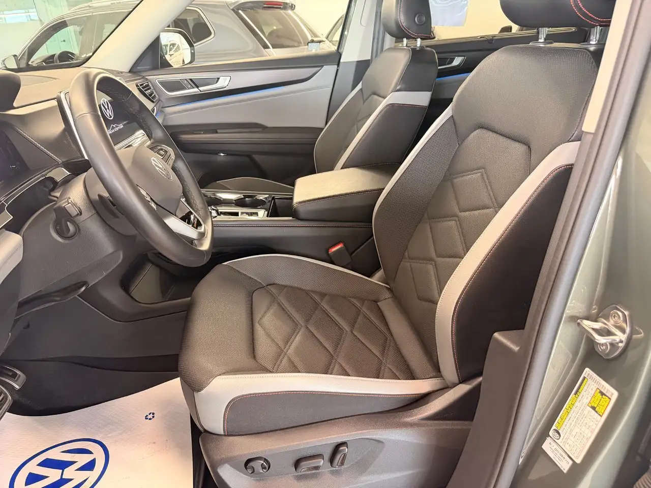 Volkswagen Atlas снимка Volkswagen Atlas