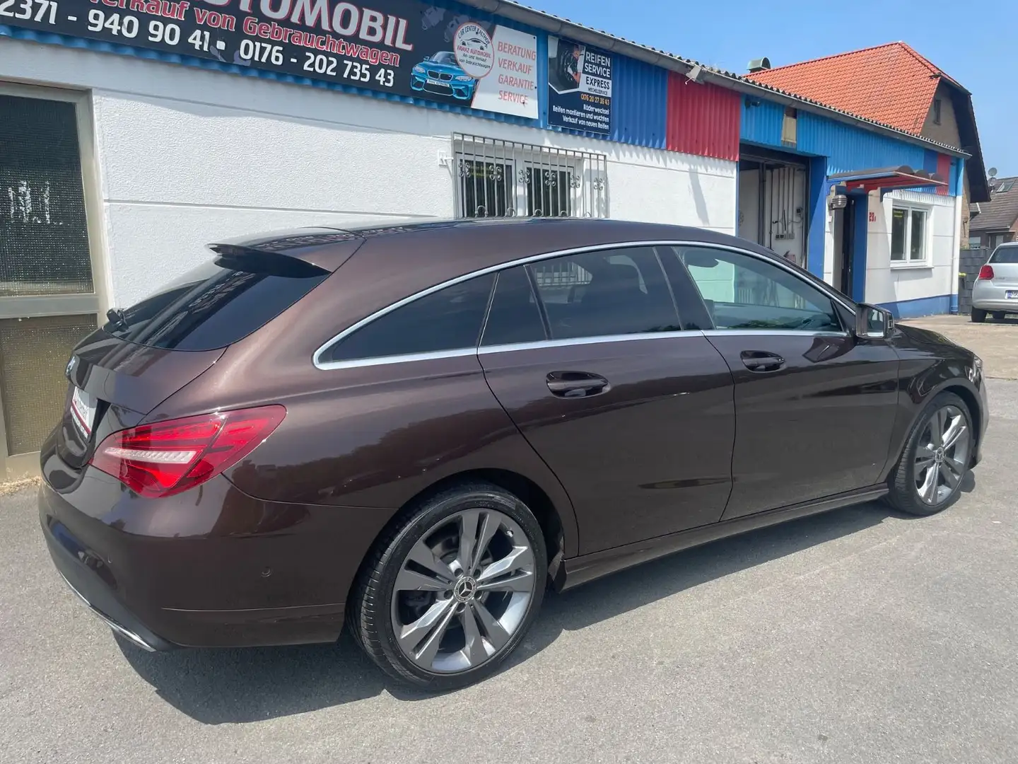 Mercedes-Benz CLA 220 Shooting Brake 220 4Matic Brun - 2